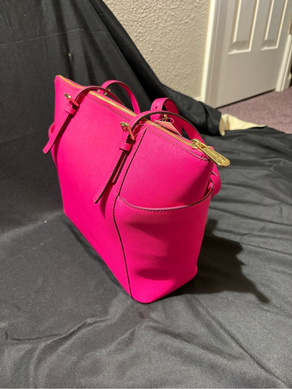 Michael Kors Hot Pink Saffiano Leather Shoulder Tote with Gold Hardware - Picture 3 of 6